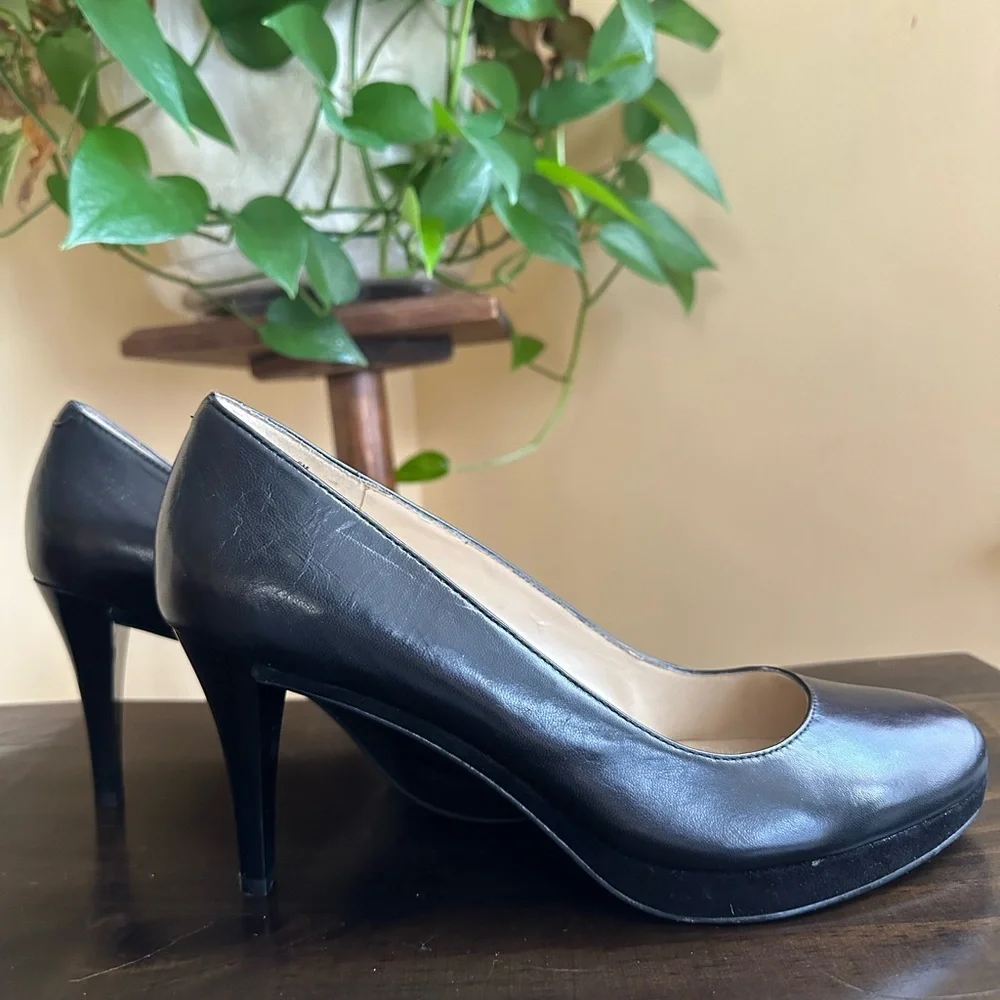 Nine West Classic Black Leather Pumps Women’s Size 8M - Picture 5 of 11